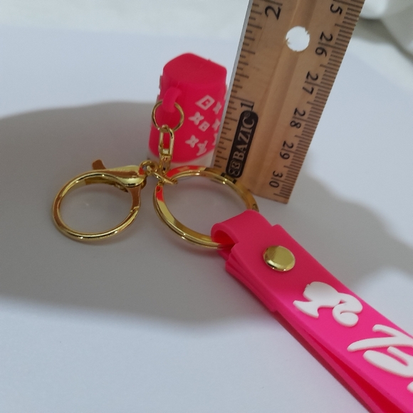 ● BARBIE | 3D sneaker keychain - Picture 5 of 14